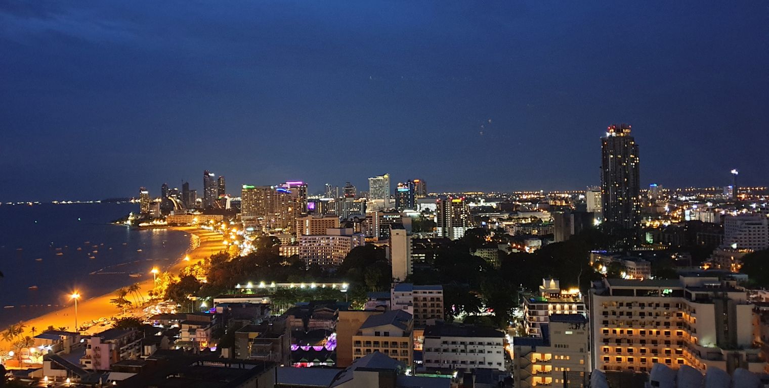 987_987 Night view east