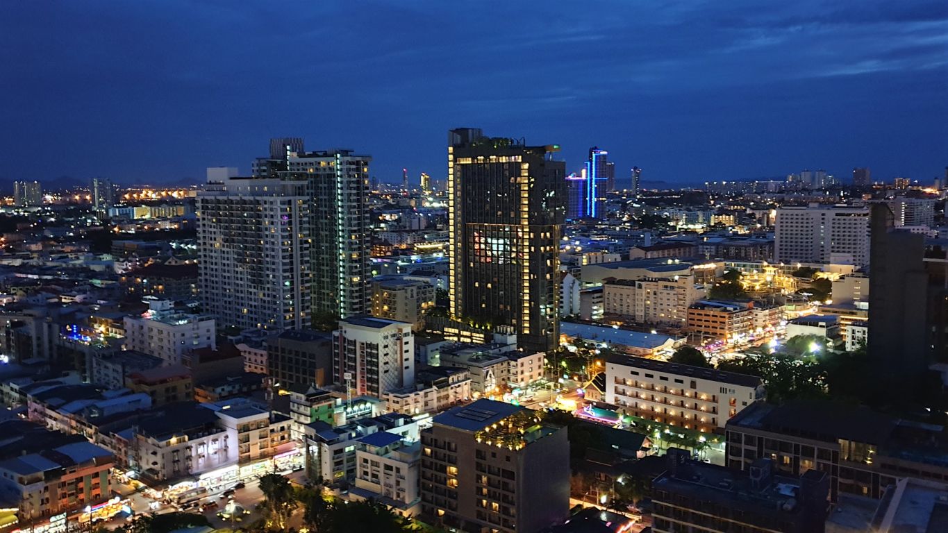 987_987 Night view west