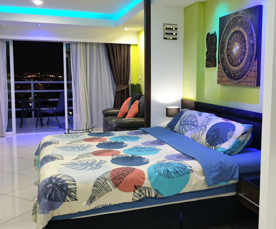 987_Bed and Lounge Cover Shot2